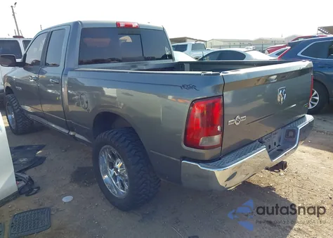 2010 Dodge Ram 1500 Slt/Sport/Trx z USA, uszkodzony, nr VIN 1D7RB1GP5AS120057